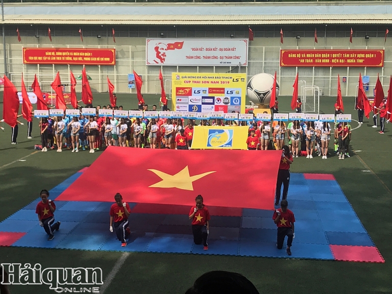 bao hai quan du giai bong da hoi nha bao tphcm