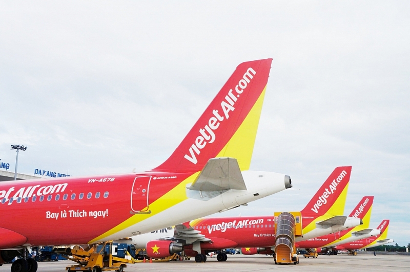 vietjet ngung khai cac mot so chuyen bay do anh huong cua bao