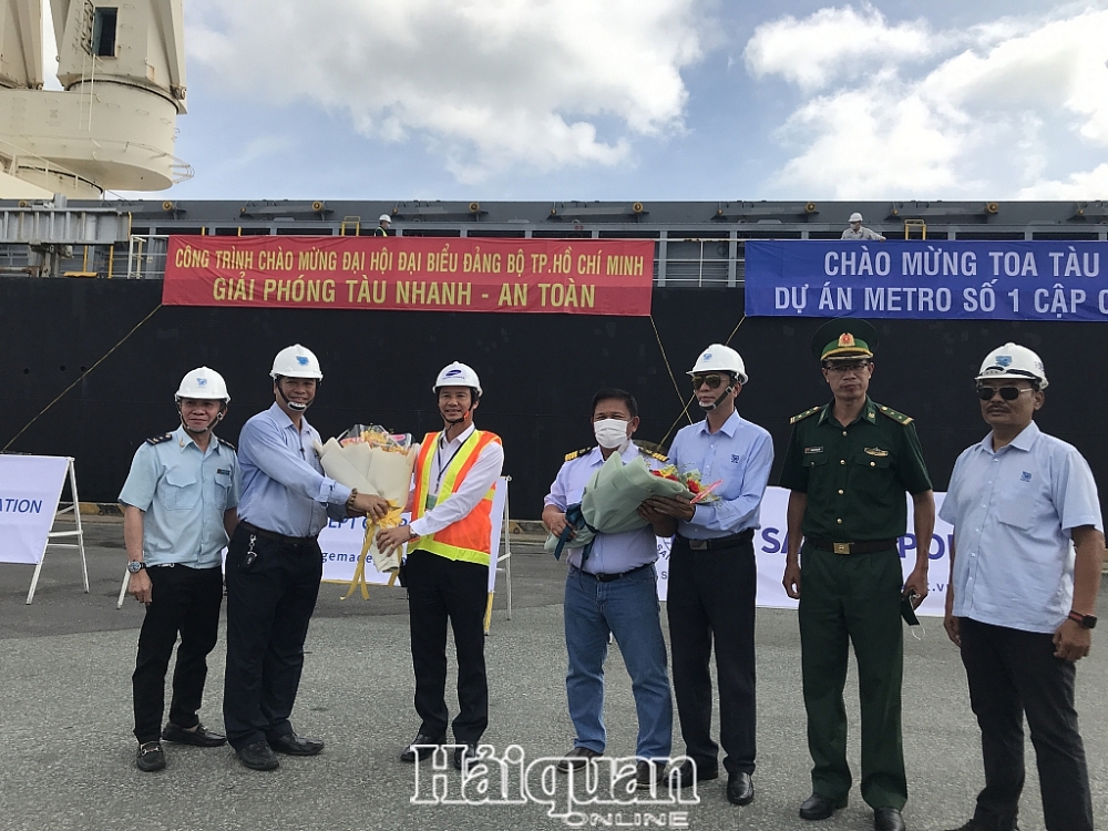 Hải quan TPHCM tạo thuận thông quan nhanh đoàn tàu metro