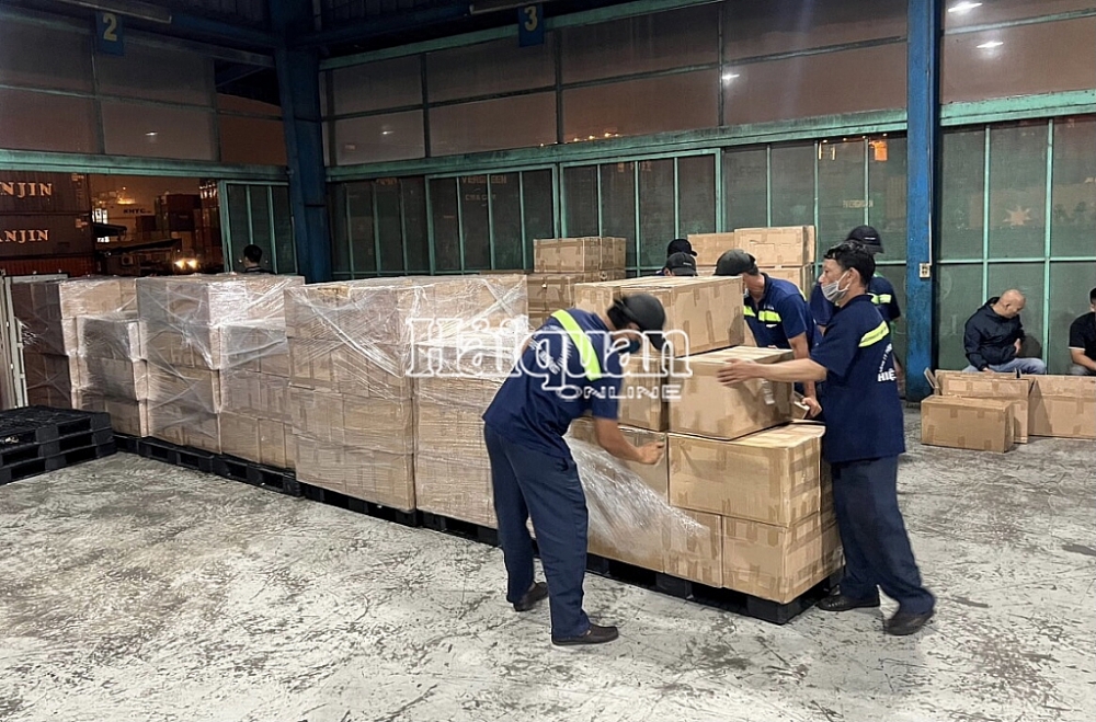 Hải quan TPHCM tạm giữ container thuốc lá xuất lậu, trị giá hơn 10 tỷ đồng