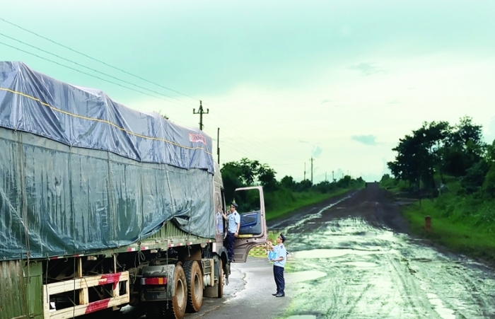 Chiều mưa biên giới