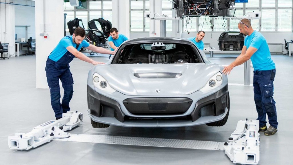 Rimac bán hết siêu xe điện C_Two dù chưa ra mắt