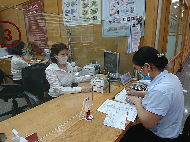 Agribank tiếp tục tăng cường công tác phòng, chống dịch Covid-19 trong tình hình mới