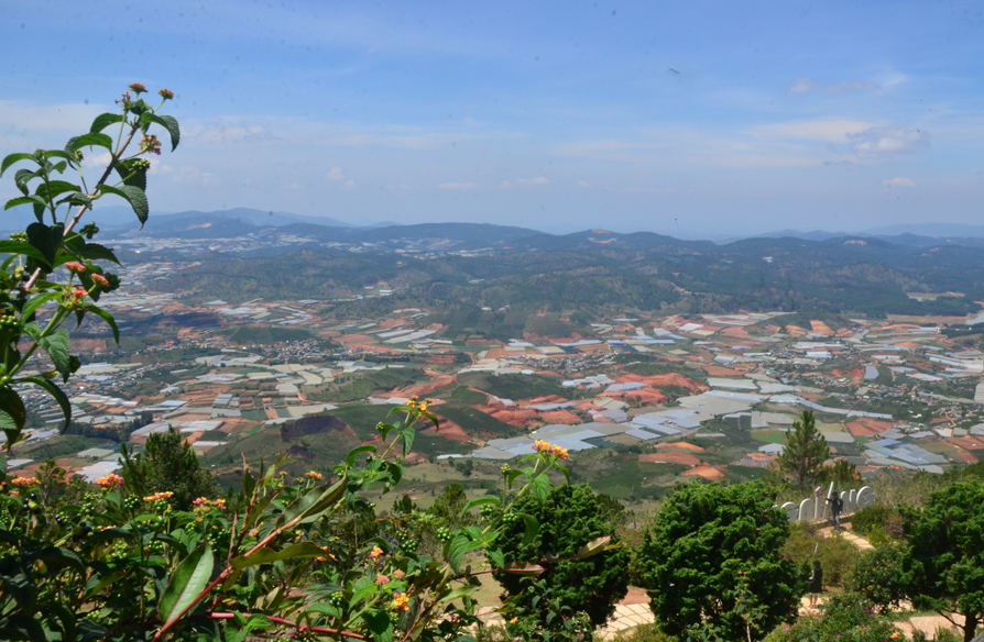 langbiang noc nha cua da lat