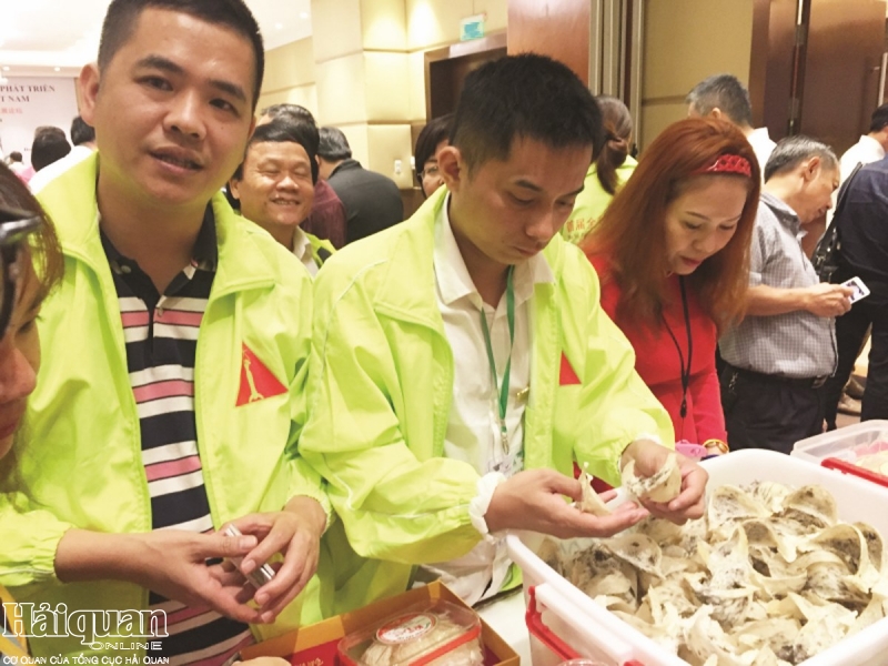 dua yen sao sang trung quoc bang chinh ngach