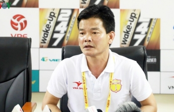 HLV Văn Sỹ chỉ ra điểm bất cập ở phương án cứu V-League 2020 của VPF