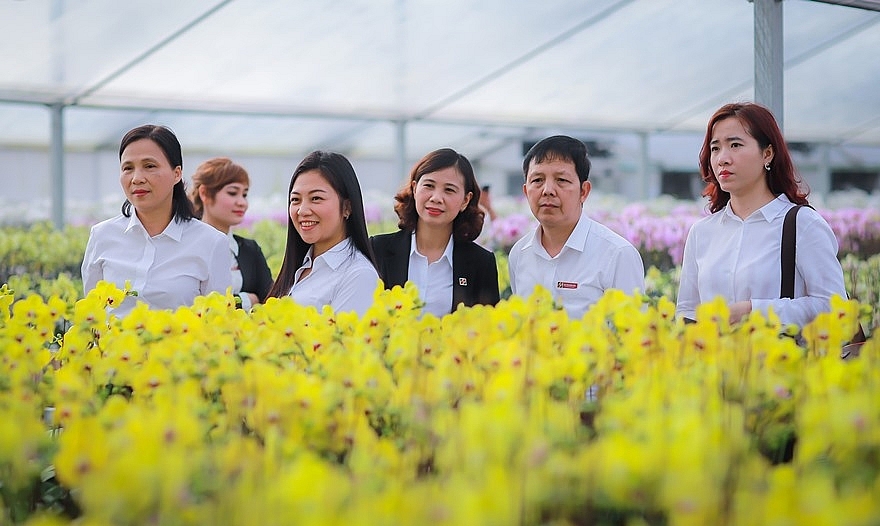 Dấu chân cán bộ tín dụng Agribank in đậm trên khắp các nẻo đường quê hương.