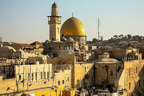 sau nha tho duc ba paris hoa hoan lai thieu chay mot di san vo gia tai thanh dia jerusalem