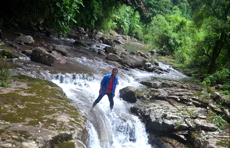 Hoang sơ thác Cá Nhảy