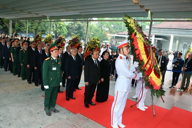 cu hanh trong the le quoc tang nguyen chu tich nuoc le duc anh