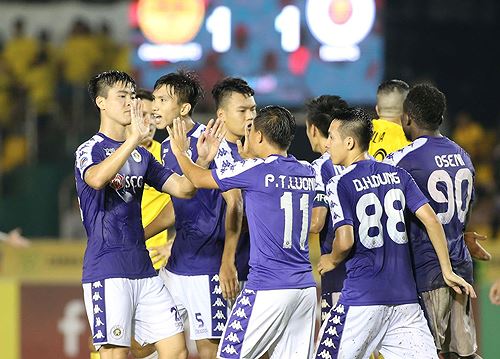 quang hai tro lai ha noi fc gianh loi the o ban ket afc cup