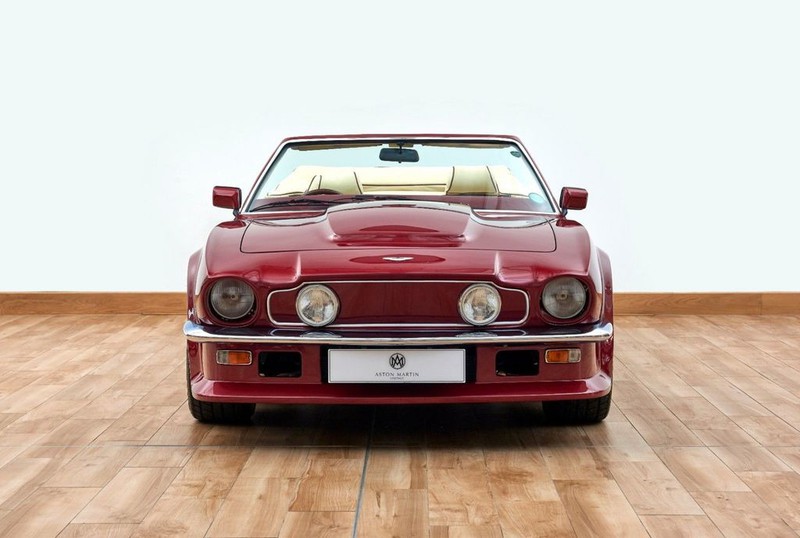 xe co aston martin v8 volante 1988 cua david beckham duoc rao ban