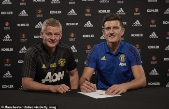 Top 10 hậu vệ đắt giá nhất thế giới: Harry Maguire soán ngôi Van Dijk