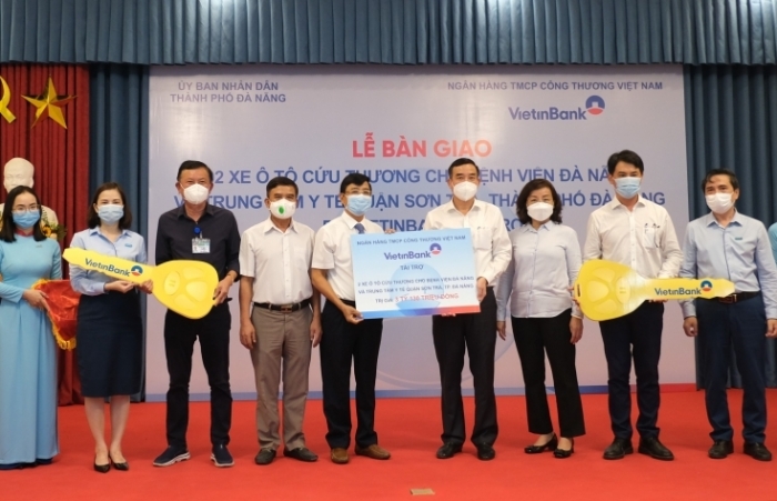 VietinBank trao tặng 2 xe cứu thương chất lượng cao tại Đà Nẵng