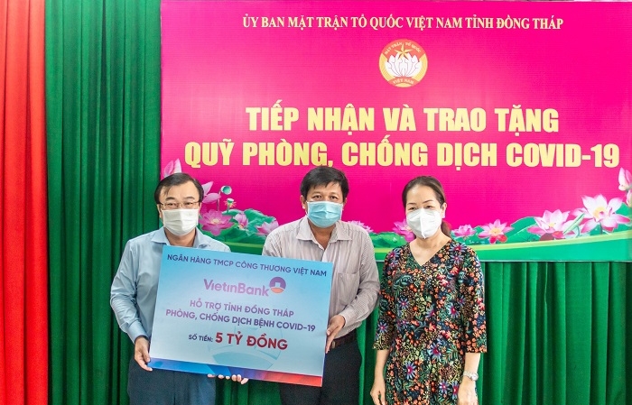 VietinBank tiếp tục dành hơn 27 tỷ đồng hỗ trợ các tỉnh phía Nam phòng, chống dịch COVID-19