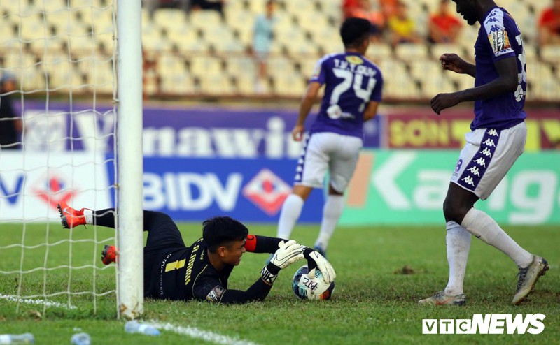 ha noi fc sau chuc vo dich vo tien khoang hau la tham vong an ba