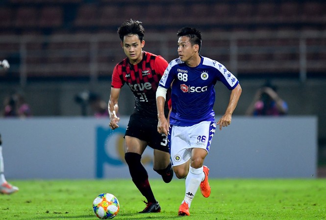 san khau cua ha noi fc va loi giai vuon tam chau luc cua bong da viet nam