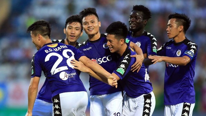 san khau cua ha noi fc va loi giai vuon tam chau luc cua bong da viet nam