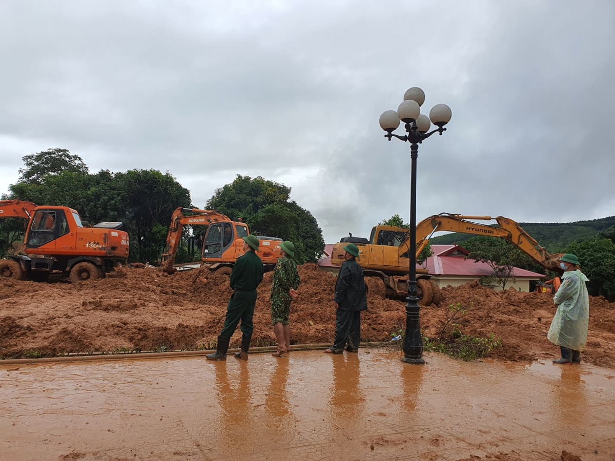 Hiện trường tang thương ở Đoàn 337, khẩn trương tìm 3 người mất tích còn lại