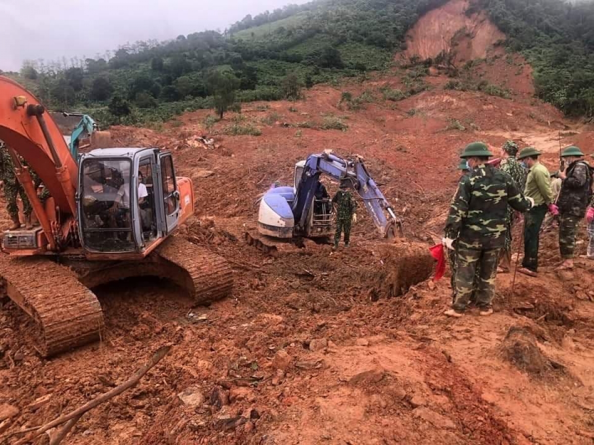 Hiện trường tang thương ở Đoàn 337, khẩn trương tìm 3 người mất tích còn lại