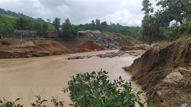 Vu cuu ho cong nhan Thuy dien Dak Mi 2: 10 nguoi da thoat ra ngoai hinh anh 1