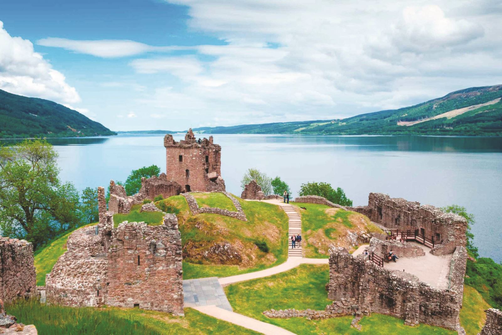 ho loch ness diem du lich noi tieng nhat scotland