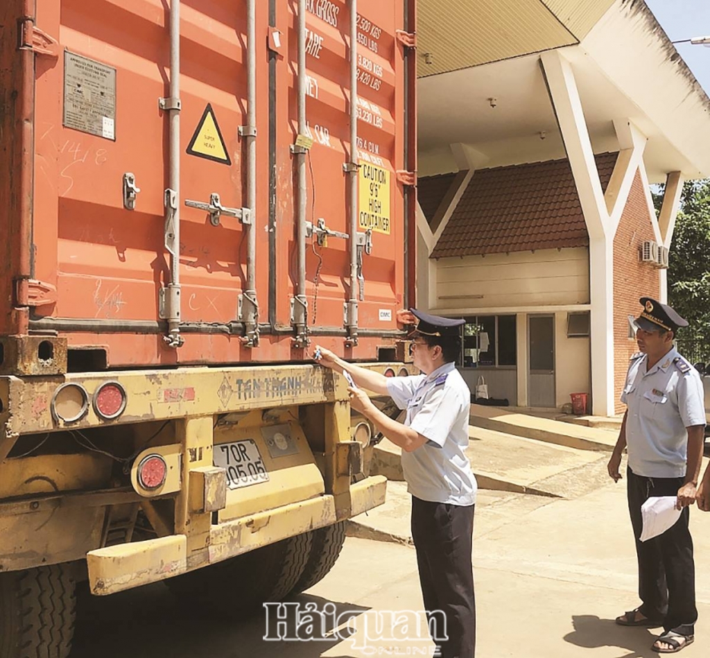 doanh nghiep hai long voi tinh than phuc vu cua hai quan tay ninh