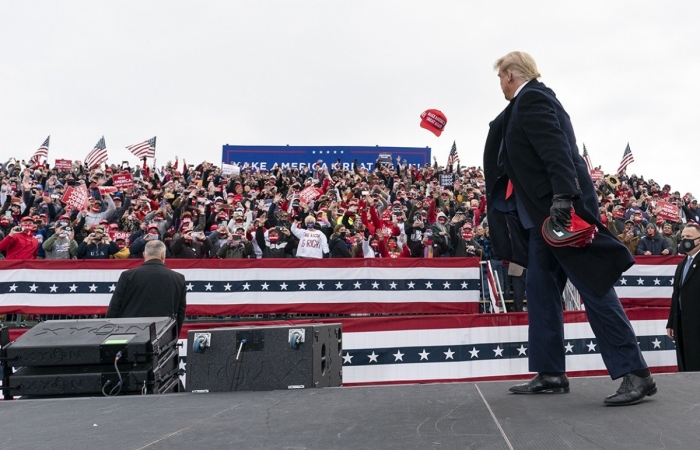 1 ngày trước bầu cử Mỹ: Chiến thắng sẽ một lần nữa gọi tên ông Trump?