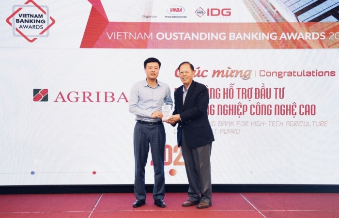 Agribank được vinh danh 2 giải thưởng Ngân hàng Việt Nam tiêu biểu 2020