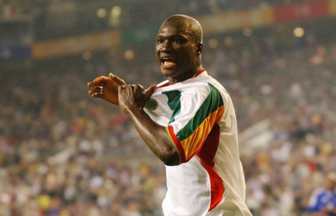 Người hùng World Cup 2002 của Senegal qua đời ở tuổi 42