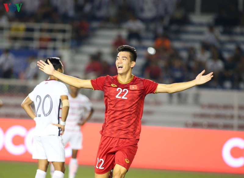 van hau hung dung va doi hinh tieu bieu mon bong da nam sea games 30