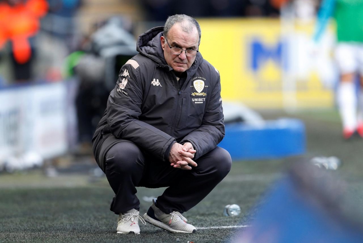 Marcelo Bielsa đã khẳng định đẳng cấp trên khía cạnh chiến thuật bóng đá còn Solskjaer thì chưa. (Ảnh: Extra)