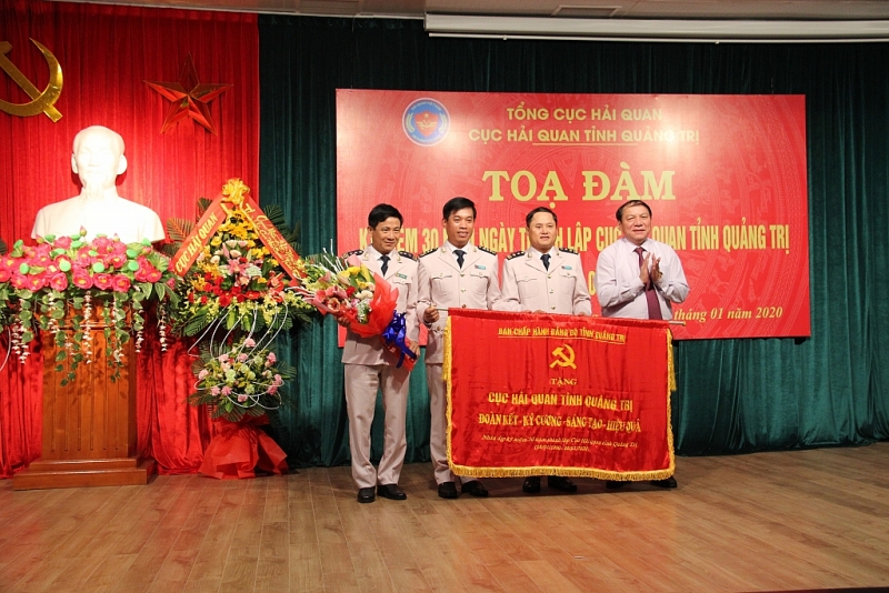 on lai truyen thong 30 nam hai quan quang tri