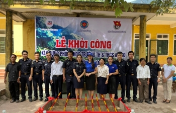 Thanh niên Hải quan Quảng Trị kết nối, xây dựng điểm trường biên giới A Ngo