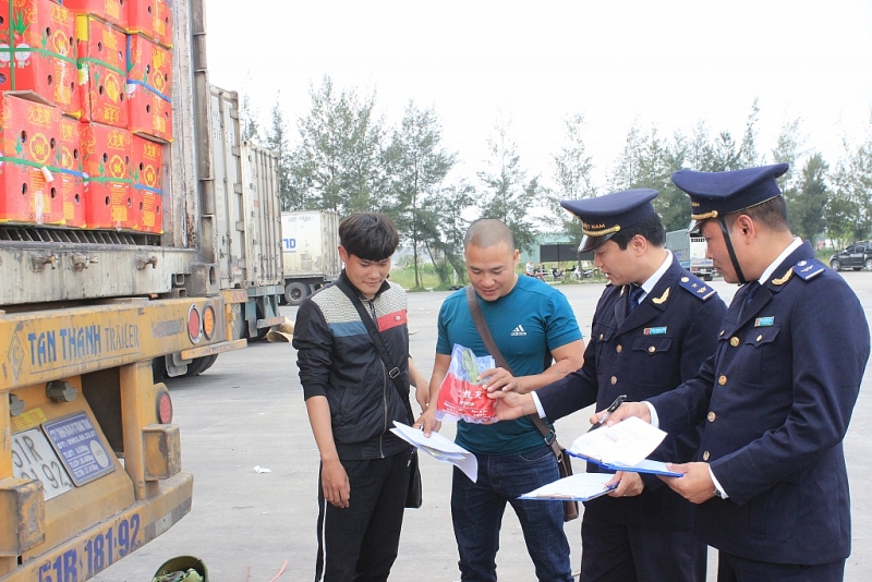 hai quan quang ninh phat dong thi dua nuoc rut thu ngan sach