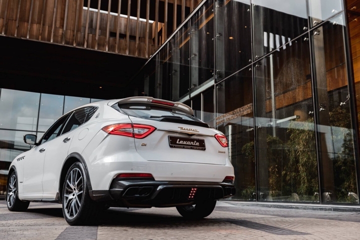 maserati levante tro nen ngau hon khi qua tay hang do larte designs