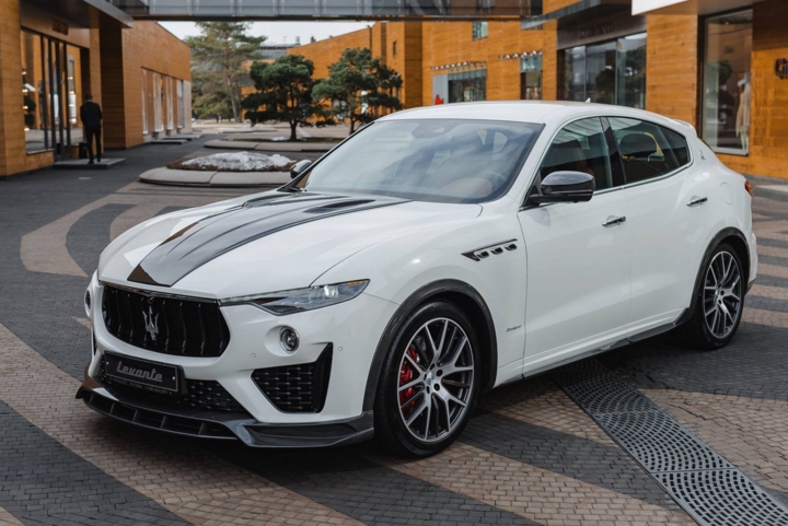 maserati levante tro nen ngau hon khi qua tay hang do larte designs