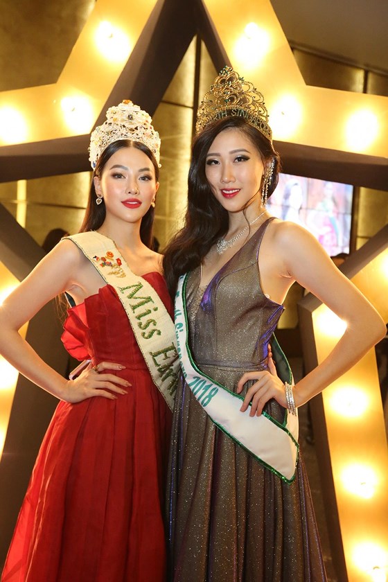 phuong khanh xuat hien quyen ru tai dem chung ket miss earth singapore 2019