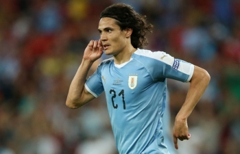 Copa America: Cavani giúp Uruguay giành ngôi nhất bảng