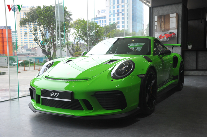 kham pha porsche 911 gt3 rs mau xanh lizard green doc nhat viet nam