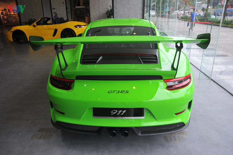 kham pha porsche 911 gt3 rs mau xanh lizard green doc nhat viet nam