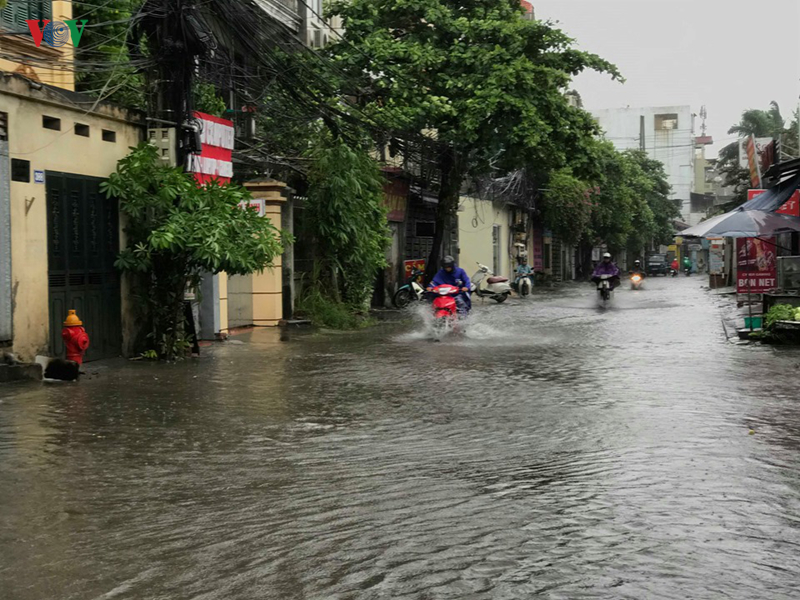 nhieu tuyen pho o ha noi menh mong nuoc