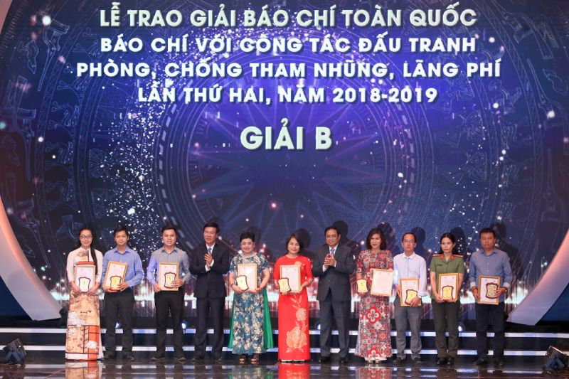 toan canh le trao giai bao chi toan quoc ve phong chong tham nhung