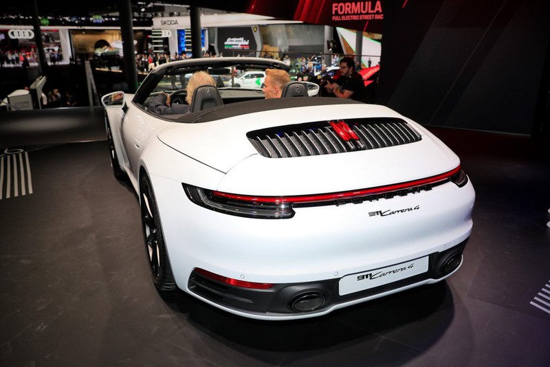 porsche ra mat 911 carrera 4 va 911 carrera 4 cabriolet