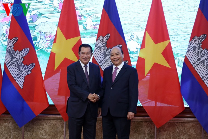 thu tuong nguyen xuan phuc chu tri le don thu tuong campuchia hun sen