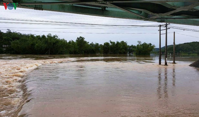 bao so 5 do bo vao nam trung bo cay xanh nga do nhieu noi mat dien