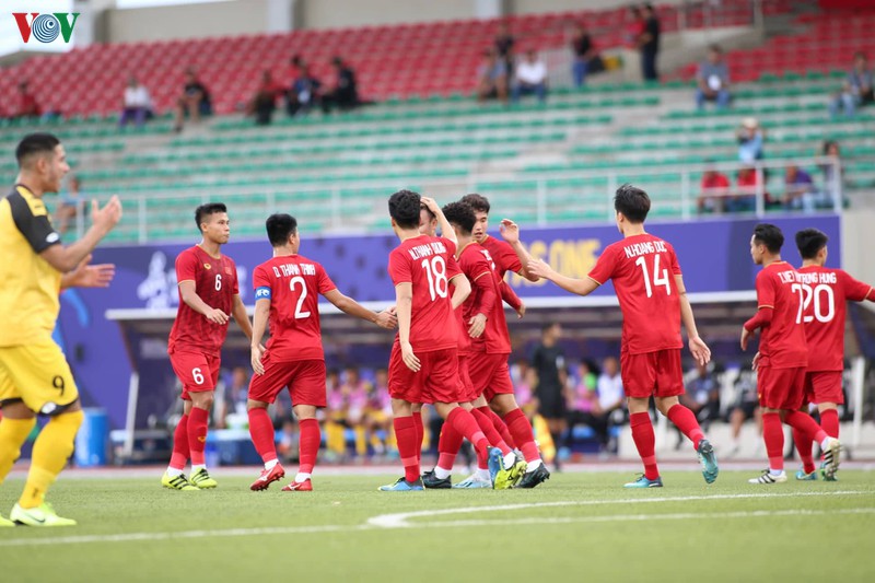 can canh u22 viet nam 6 0 brunei thay park khoi dau sea games nhu mo