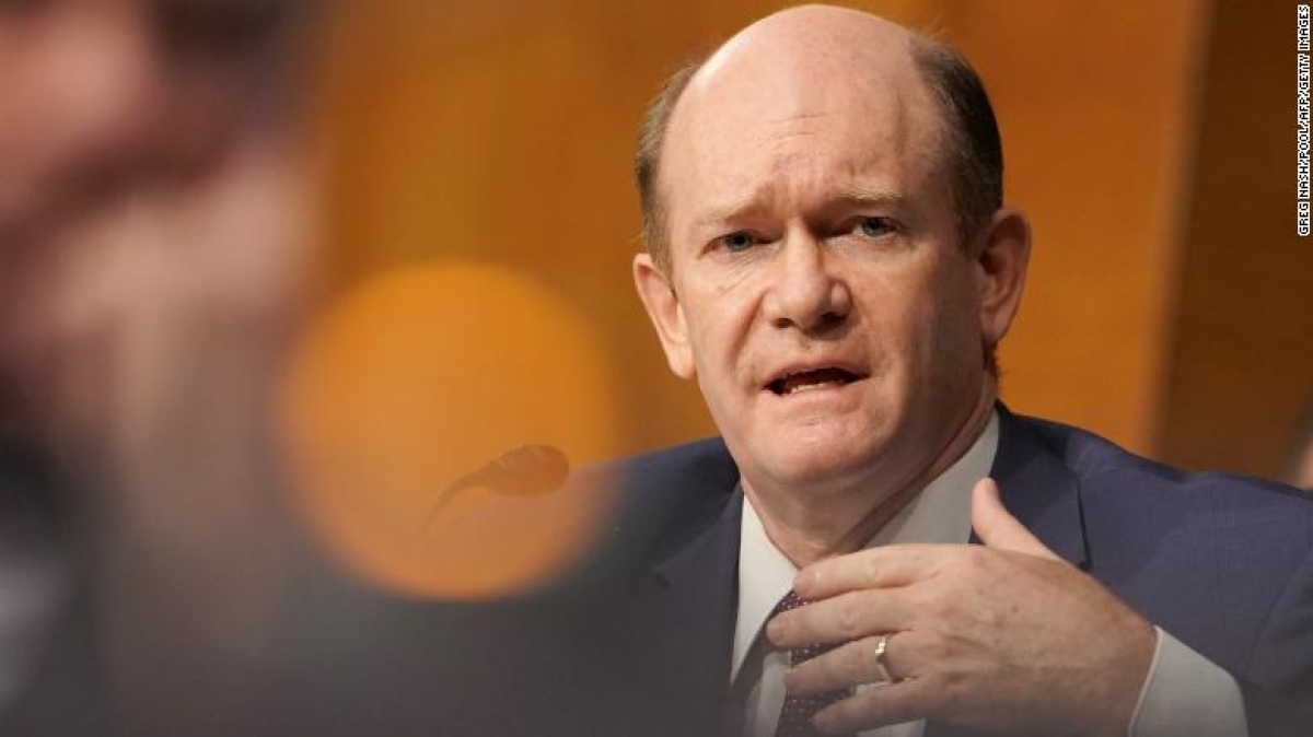 Thượng nghị sĩ Chris Coons. Ảnh: CNN