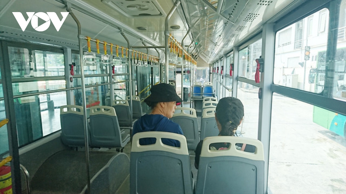 Hà Nội lại đề xuất đường riêng cho xe buýt: Hãy nhìn vào tuyến BRT đang vận hành