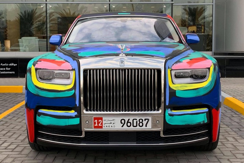 rolls royce phantom son loe loet theo phong cach duong pho